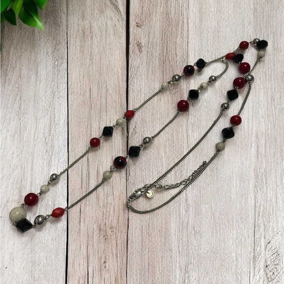 ๐๏ธ 3 for $25 ๐๏ธ M&S Silver Tone Acrylic Beaded Necklace 42โ+3โ - Picture 1 of 5